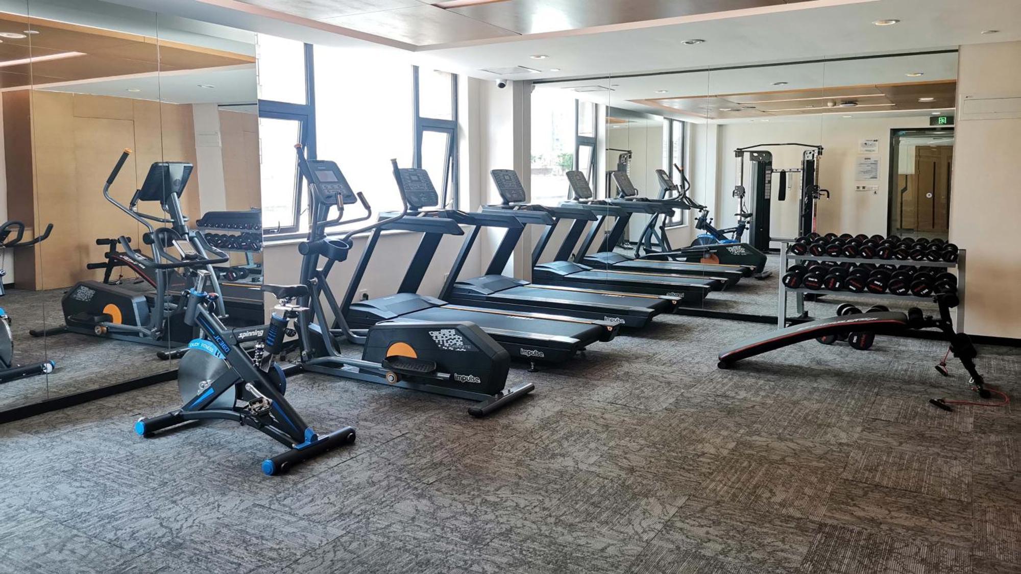 Holiday Inn Express Chengdu Huanhuaxi By Ihg-Near Jinsha Site Musem,Near Wuhou Temple Museum,Welcome Drinks,Free Gym,Free Self-Service Laundry Buitenkant foto