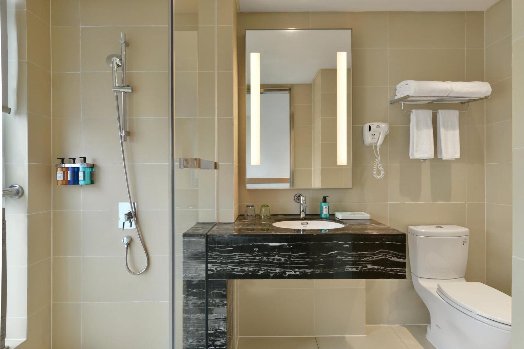 Holiday Inn Express Chengdu Huanhuaxi By Ihg-Near Jinsha Site Musem,Near Wuhou Temple Museum,Welcome Drinks,Free Gym,Free Self-Service Laundry Buitenkant foto