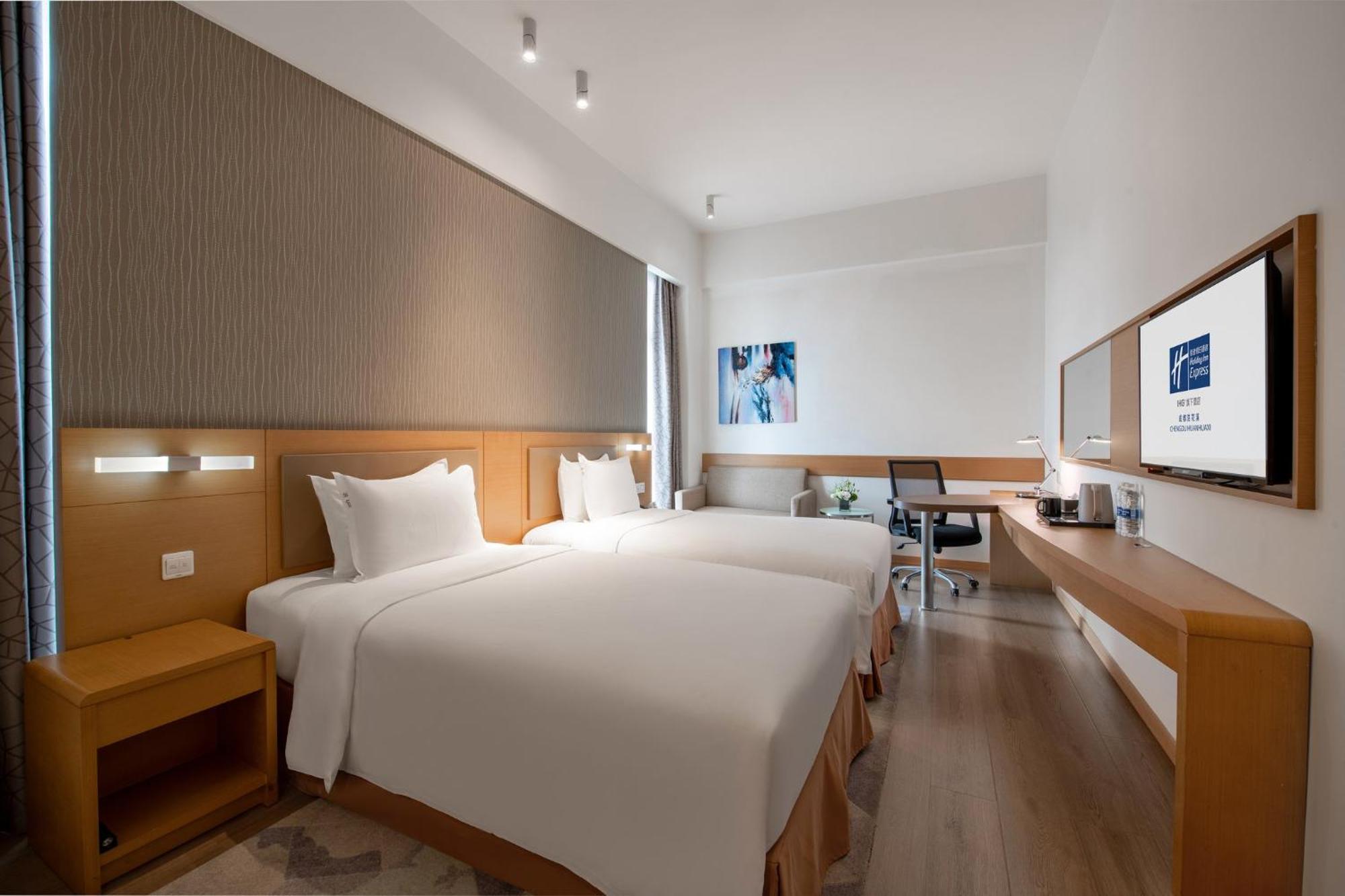 Holiday Inn Express Chengdu Huanhuaxi By Ihg-Near Jinsha Site Musem,Near Wuhou Temple Museum,Welcome Drinks,Free Gym,Free Self-Service Laundry Buitenkant foto