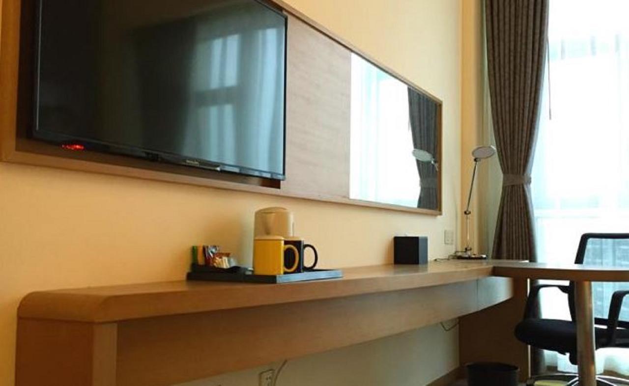 Holiday Inn Express Chengdu Huanhuaxi By Ihg-Near Jinsha Site Musem,Near Wuhou Temple Museum,Welcome Drinks,Free Gym,Free Self-Service Laundry Buitenkant foto