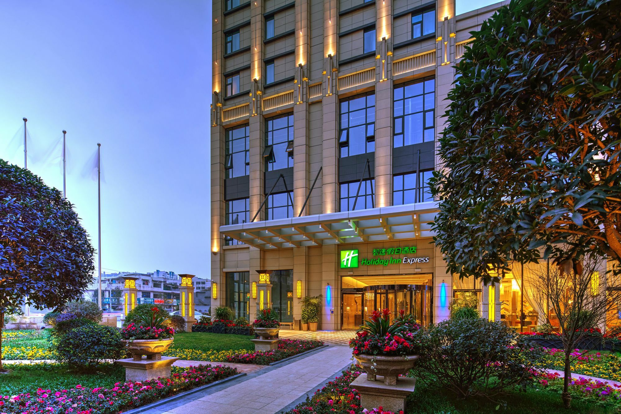 Holiday Inn Express Chengdu Huanhuaxi By Ihg-Near Jinsha Site Musem,Near Wuhou Temple Museum,Welcome Drinks,Free Gym,Free Self-Service Laundry Buitenkant foto